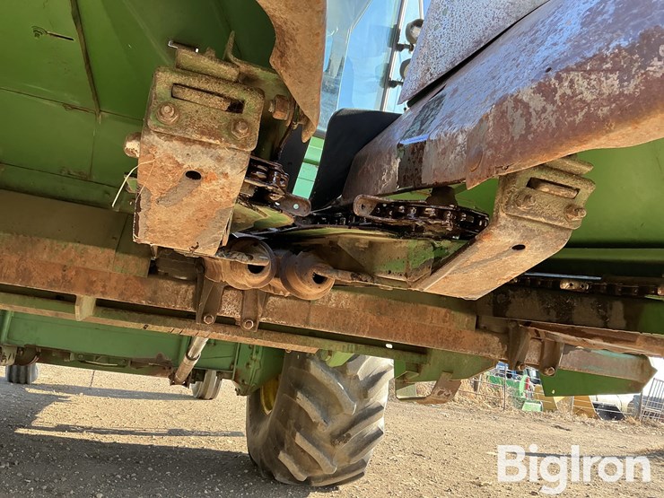 john-deere-444-image-10