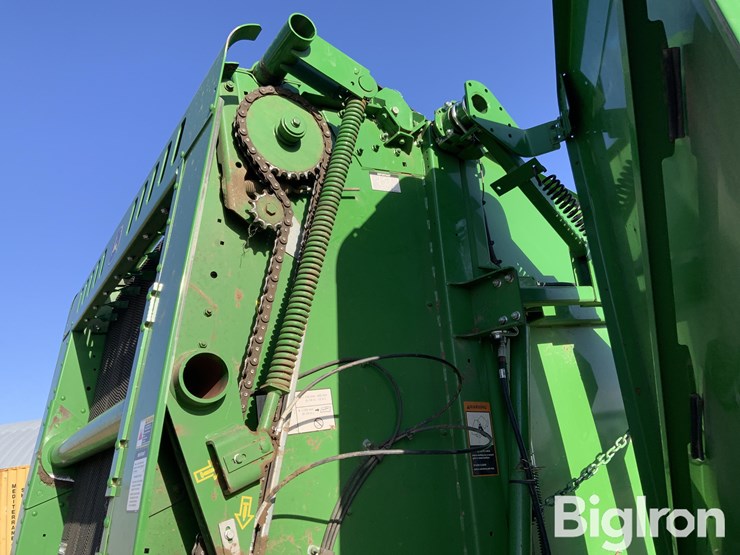 john-deere-560m-image-19