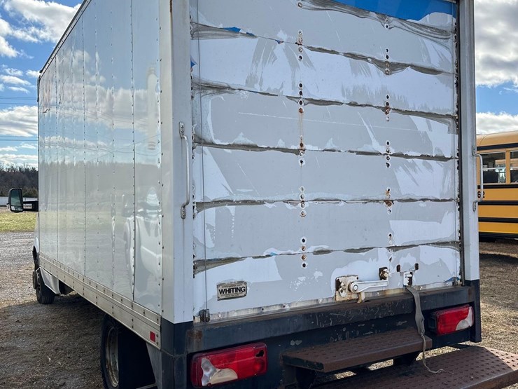 2012-frieghtliner-3500-box-truck-image-12