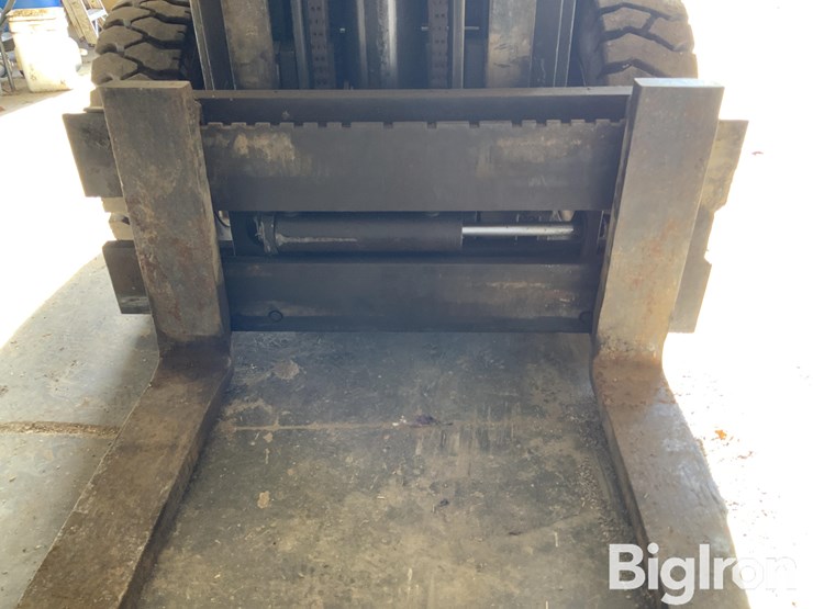 yale-forklift-image-11