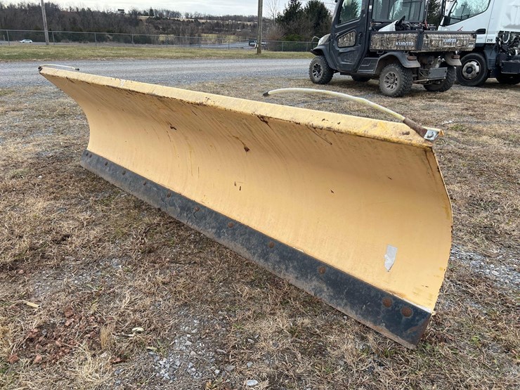 meyer-10'-snow-plow-image-1