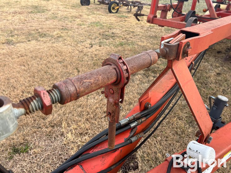 krause-4240-field-cultivator-image-16