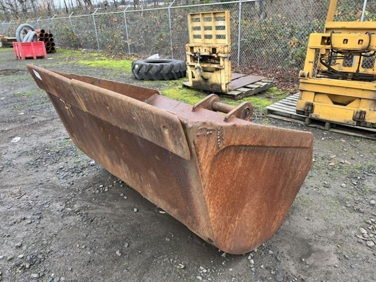 rea-6'-muck-bucket-image-4