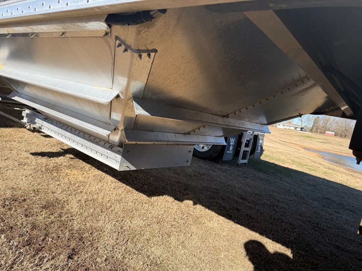 wilson-hopper-bottom-image-19