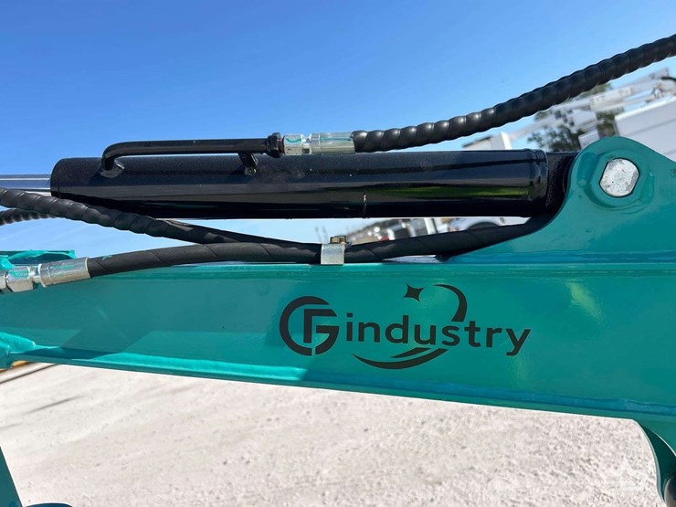 unused-2025-cfg-industrial-qh12r-mini-excavator-image-15