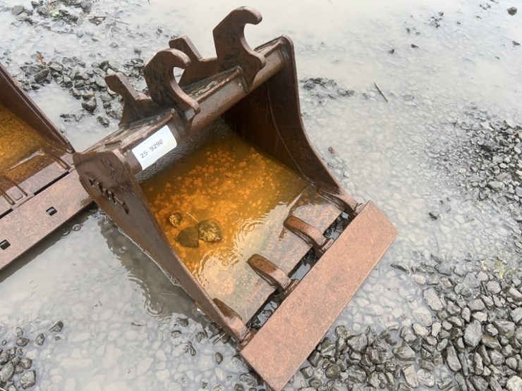 cws-22"-dig-bucket-w/cutting-edge-image-2