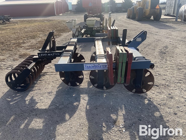 blu-jet-track-master-image-4