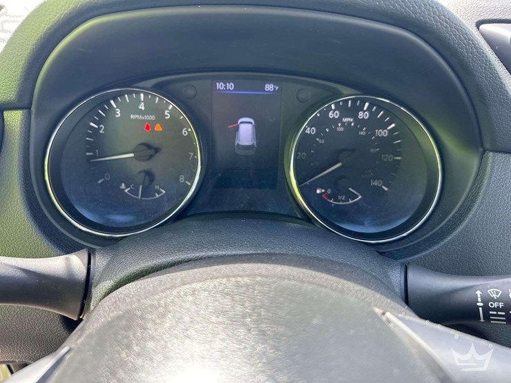 2020-nissan-rogue-image-12