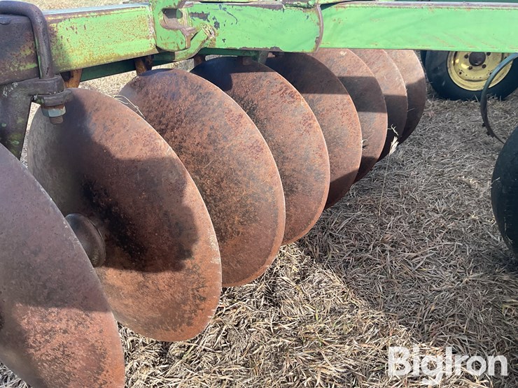 john-deere-tandem-disk-image-17