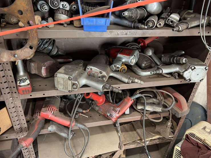 metal-shelving-and-tools-image-9