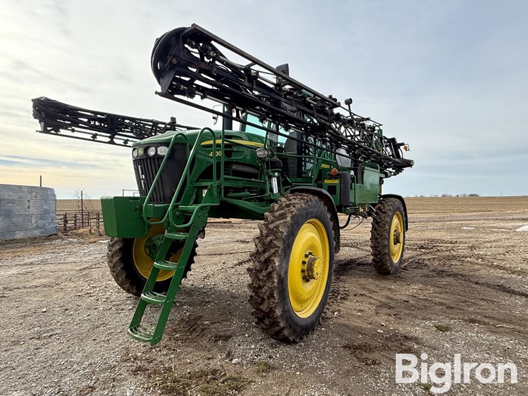 john-deere-4730-image-1
