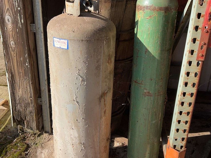 pallet-rack-with-contents-image-2