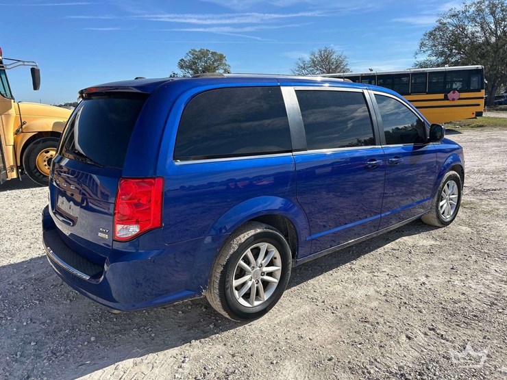 2019-dodge-grand-caravan-image-3
