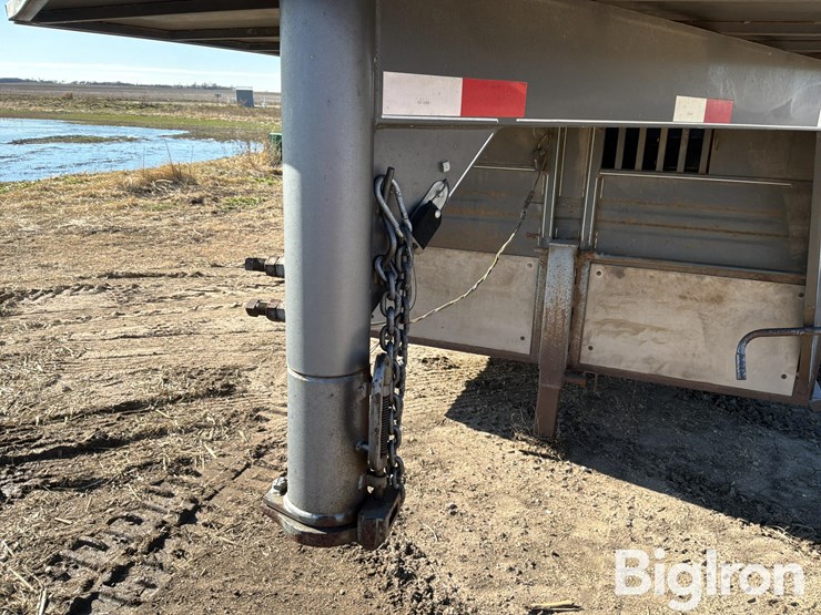 1998-titan-trailer-image-9