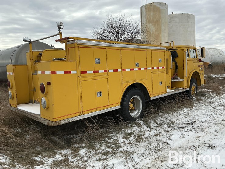 1973-ford-c750-image-5