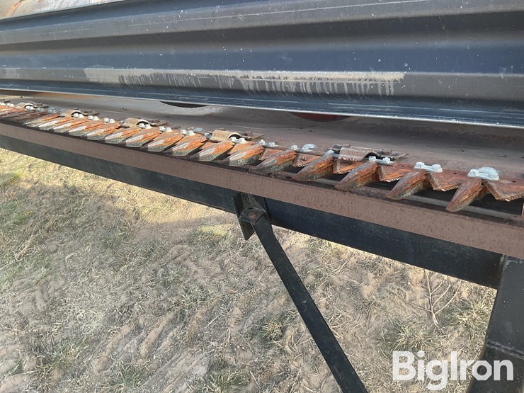 case-ih-platform-header-w/trailer-image-13