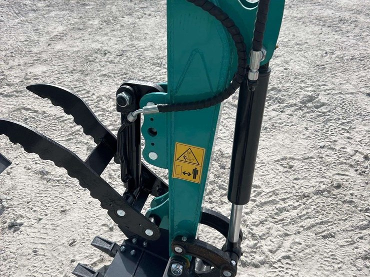 unused-2025-cfg-industrial-qk16r-mini-excavator-image-13