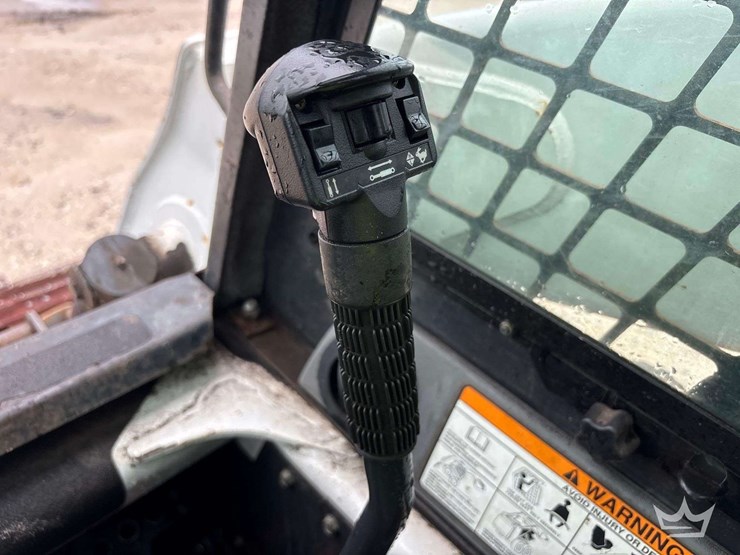 2008-bobcat-s250-image-27