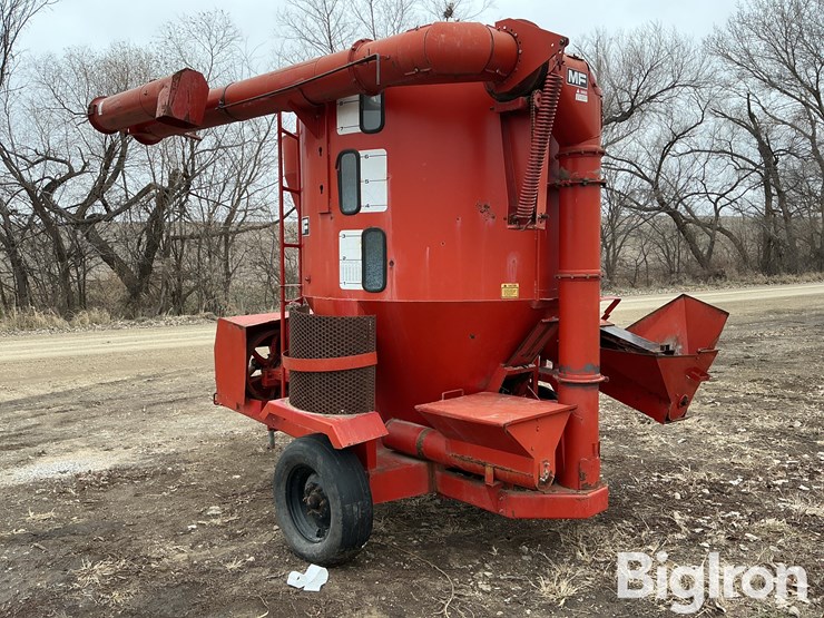 massey-ferguson-1050-image-7