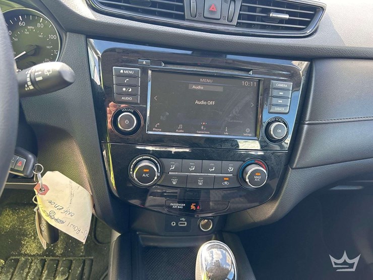 2020-nissan-rogue-image-15