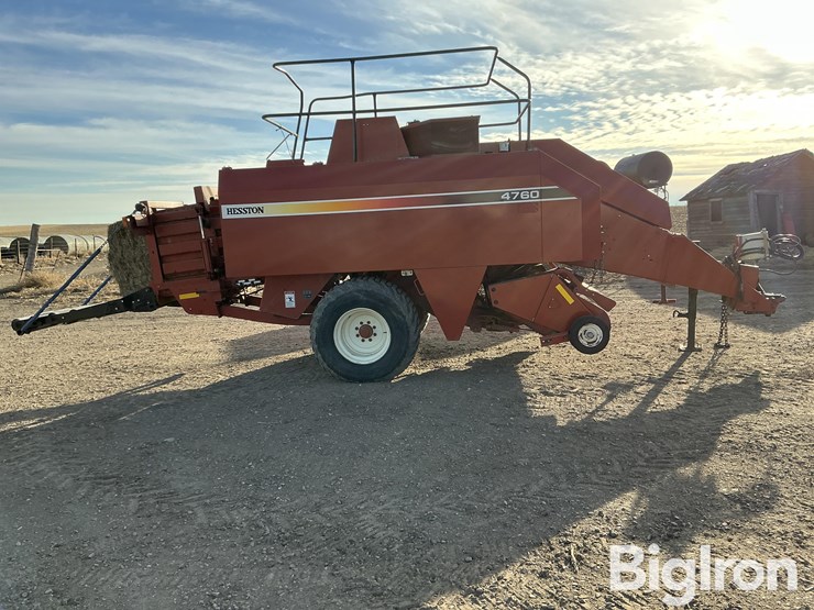 hesston-4760-image-4