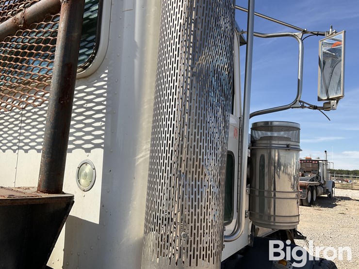 peterbilt-367-image-12