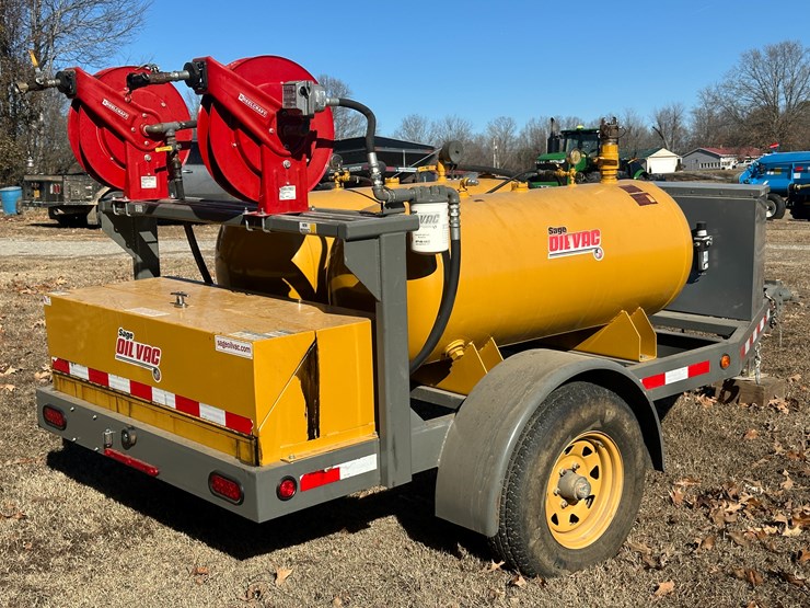#35579-•-2015-sage-oil-vac-8'-s/a-lube-trailer-vin:-1z9bu317fa092026-image-3