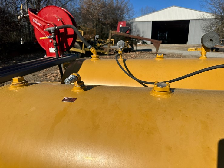 #35579-•-2015-sage-oil-vac-8'-s/a-lube-trailer-vin:-1z9bu317fa092026-image-34