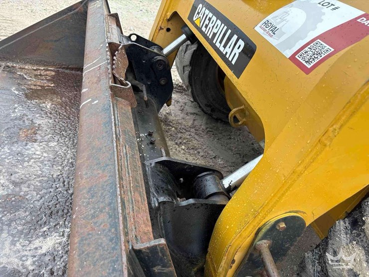 2007-caterpillar-262c-image-10