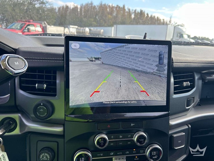 2023-ford-expedition-image-15