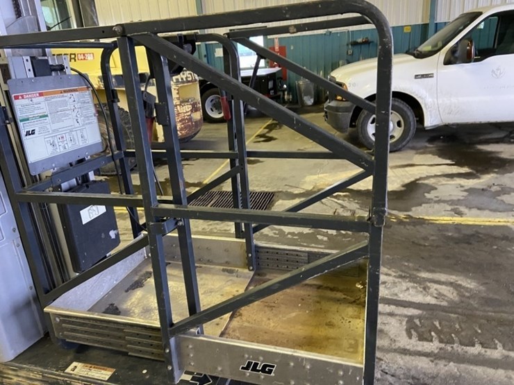 2007-jlg-20mvl-image-11