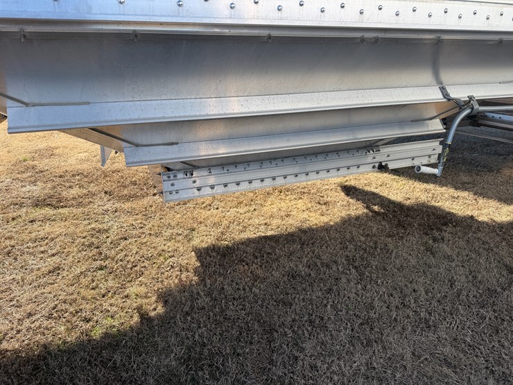 wilson-hopper-bottom-image-32