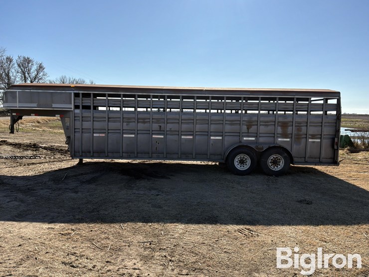 1998-titan-trailer-image-8