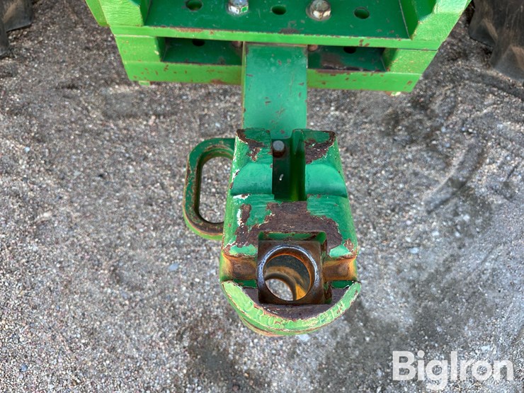 john-deere-8260r-image-11