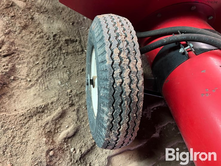 wheatheart-under-hopper-transfer-auger-image-14