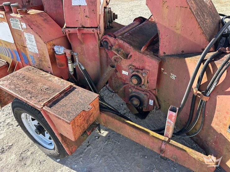 2000-morbark-towable-brush-chipper-image-14