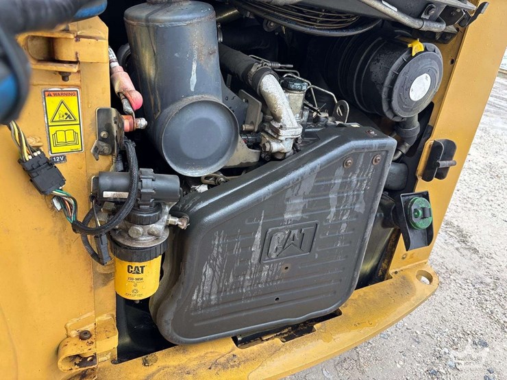 2007-caterpillar-262c-image-13