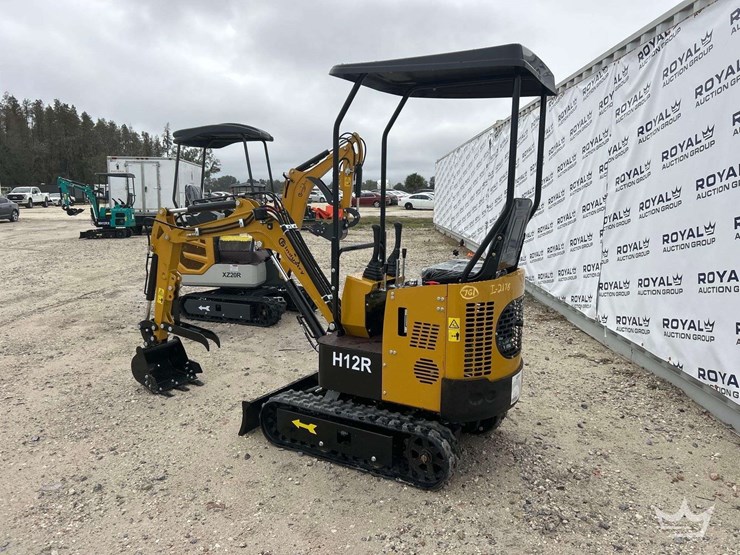 unused-2025-cfg-industrial-h15r-mini-excavator-image-4