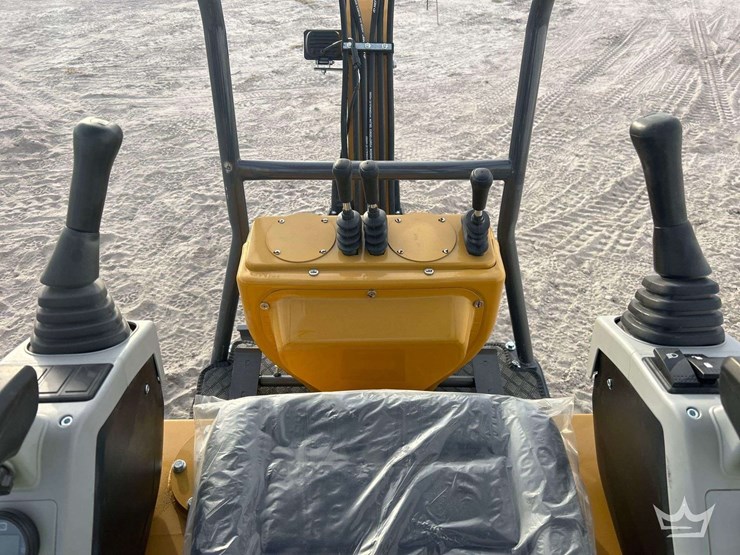 unused-2025-cfg-industrial-mx12rx-mini-excavator-image-6