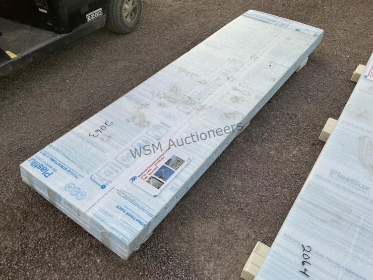 (20)-27in-x-8ft-multi-wall-polycarbonate-panels-image-2