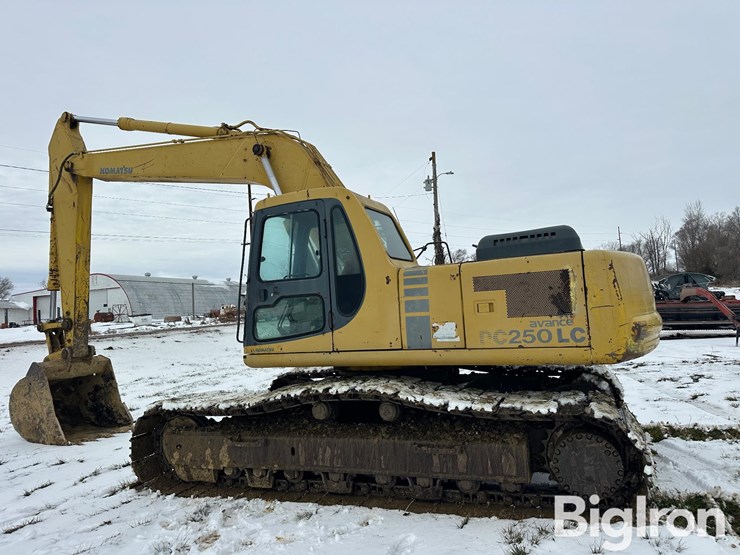 komatsu-pc250-lc-6lc-image-8