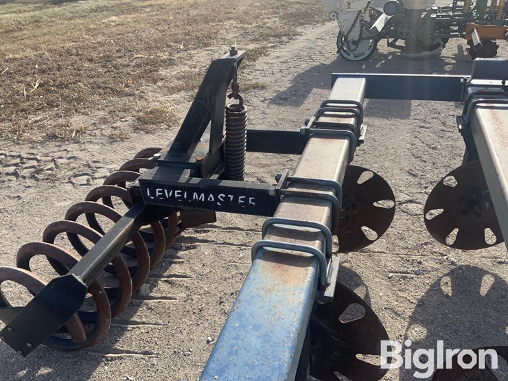 blu-jet-track-master-image-14