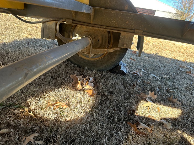 #35579-•-2015-sage-oil-vac-8'-s/a-lube-trailer-vin:-1z9bu317fa092026-image-8