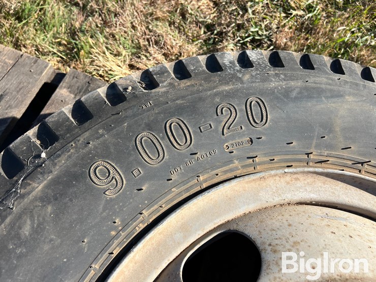 9.00-20-truck-tire-image-6