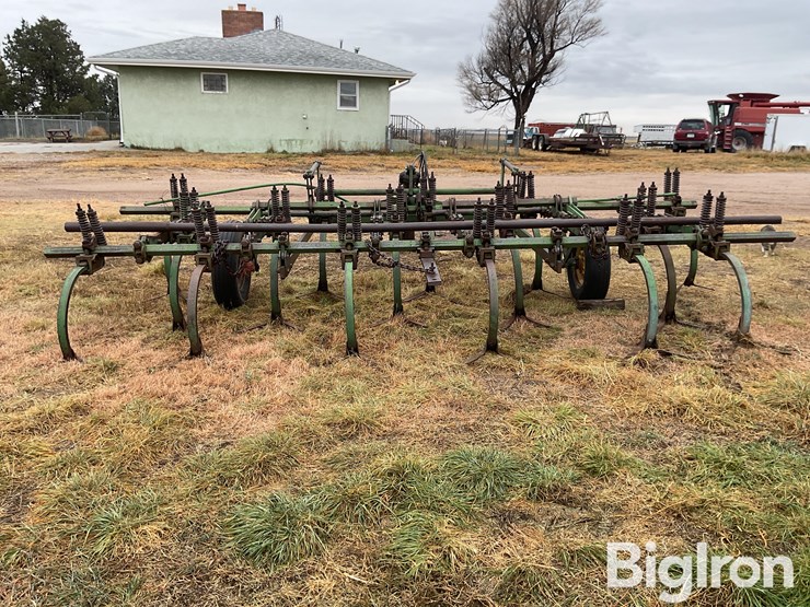 john-deere-field-cultivator-image-6
