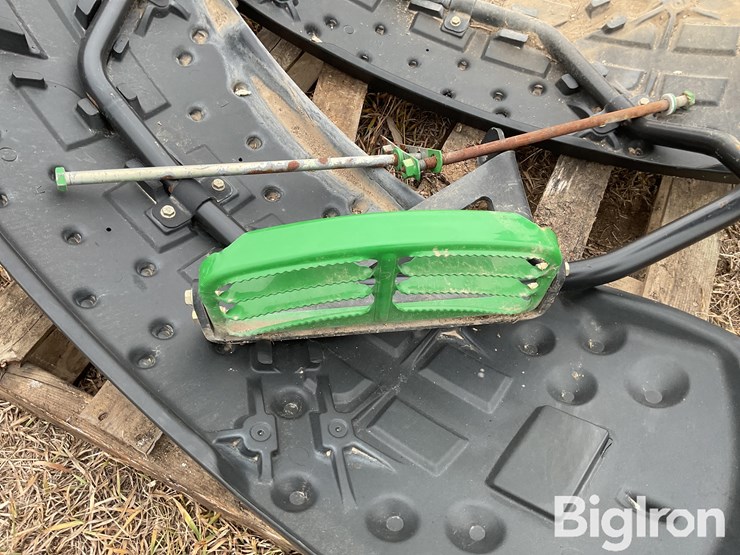 john-deere-front-fenders-image-14