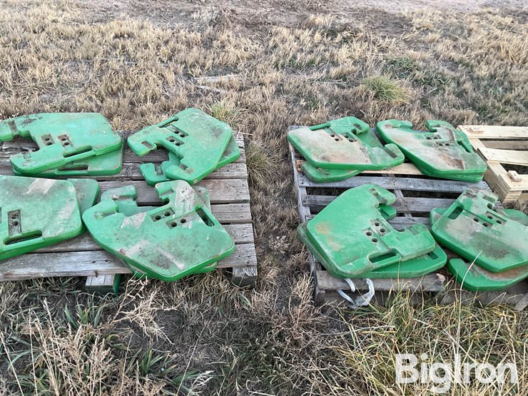 john-deere-suitcase-weights-&-bracket-image-7