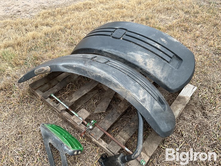 john-deere-front-fenders-image-7