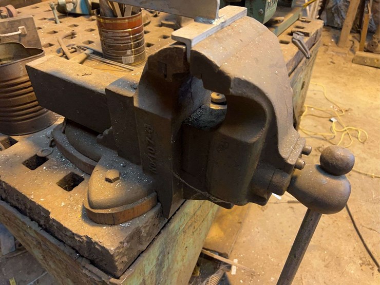 metal-working-table-image-12