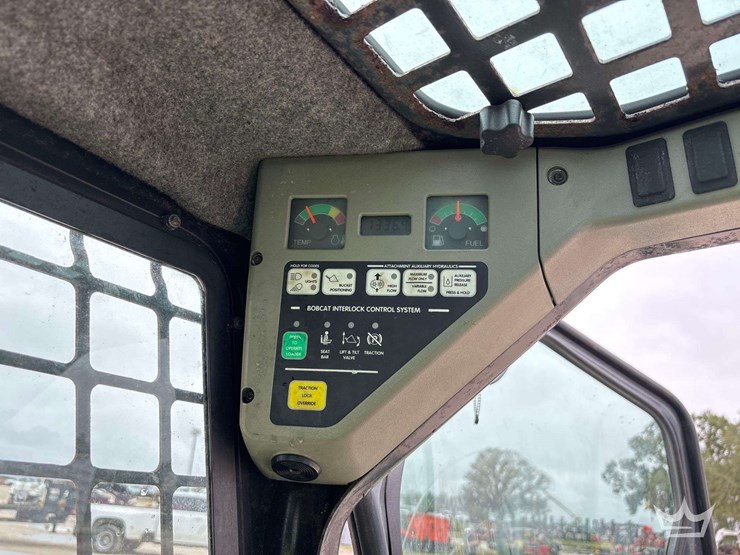 2008-bobcat-s250-image-23